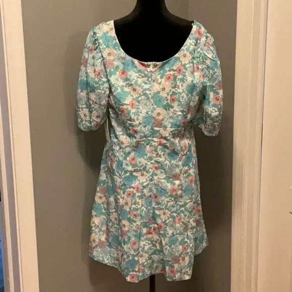 NWT - feminine mini dress from Tuckernuck — Sz L - Picture 3 of 7